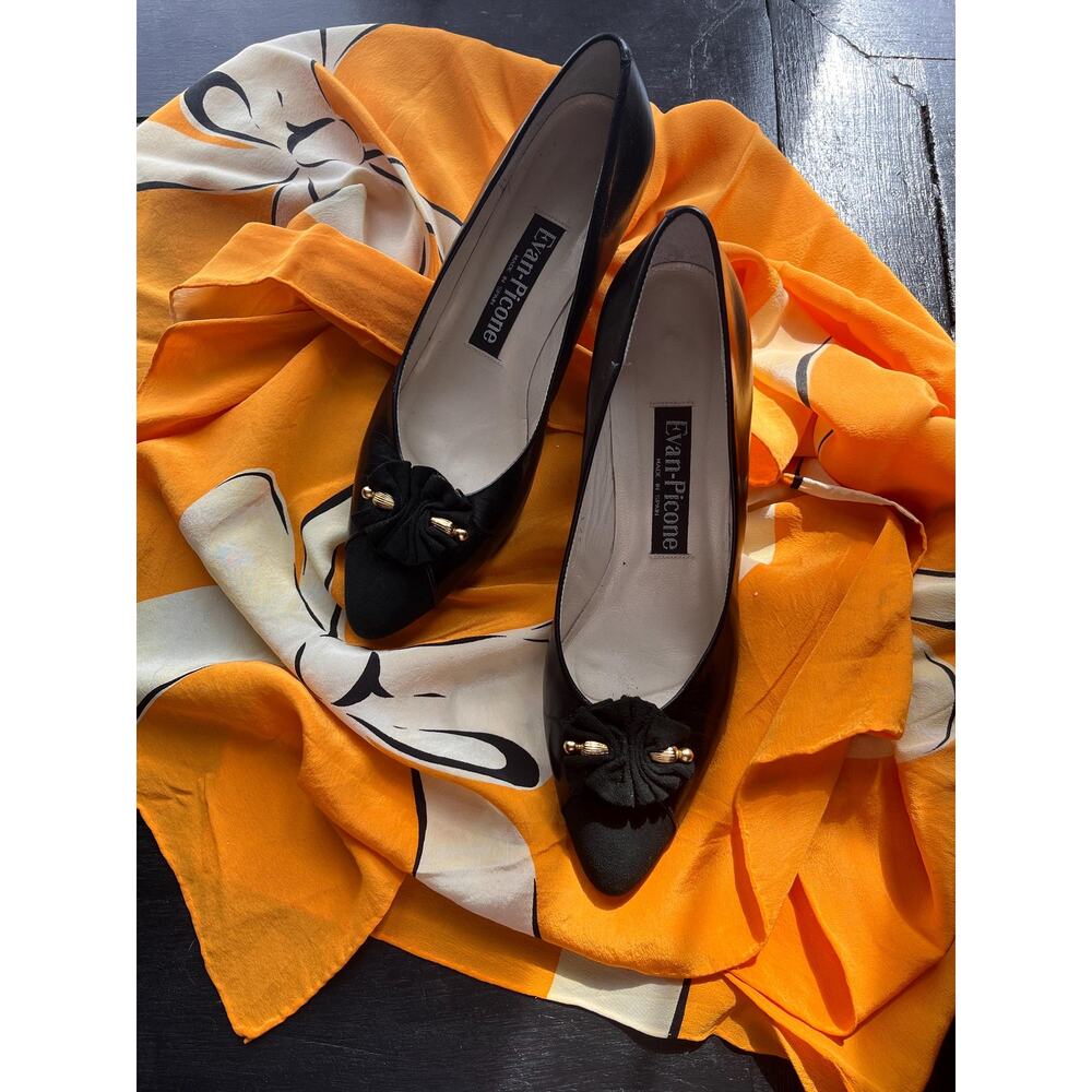 Vintage leather and suede black pumps, size 7